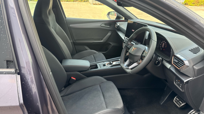 CUPRA Leon 1.5 eTSI 150 V2 5dr DSG [18Inch  alloy] Petrol Hatchback - Image 15